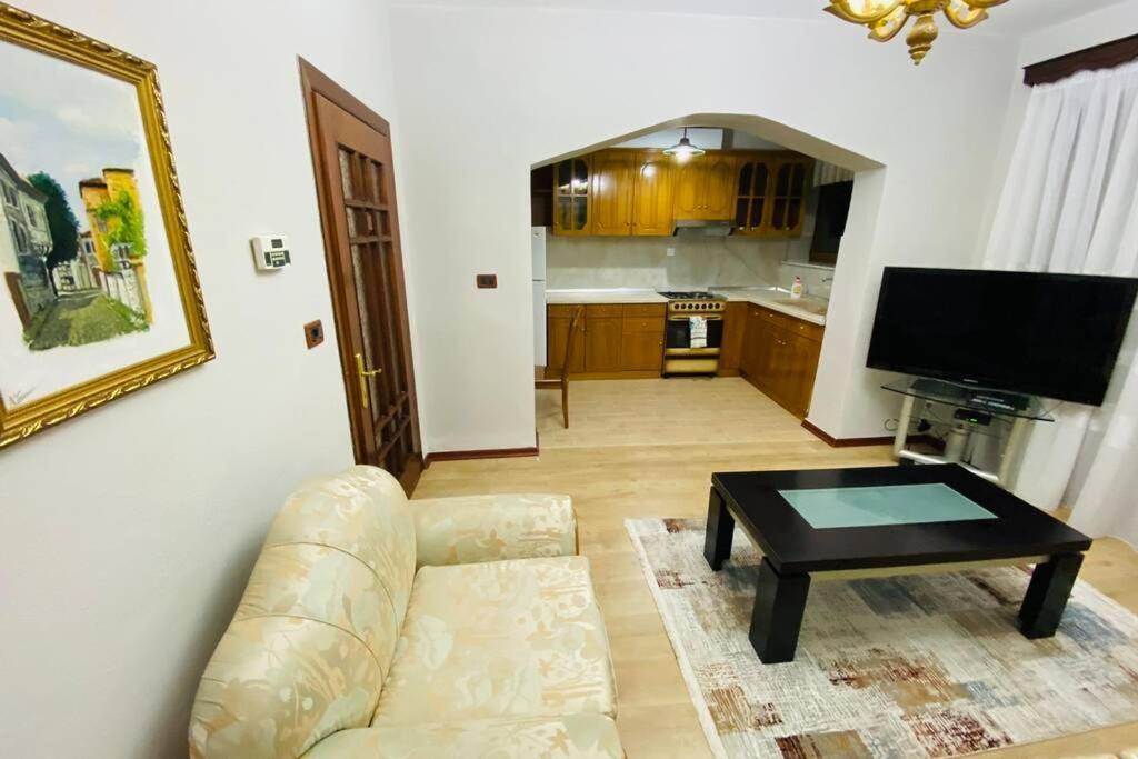 Stela'S Apartment Korce Exterior foto